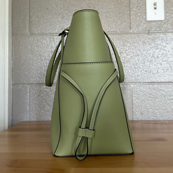 Michael Kors Large Draw String Travel Tote - Picture 3 of 7